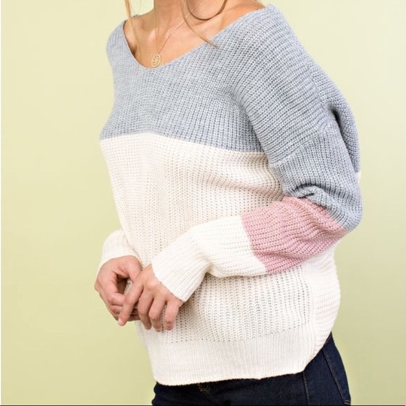 ✨ Color Block Twisted Back Sweater - Picture 4 of 5